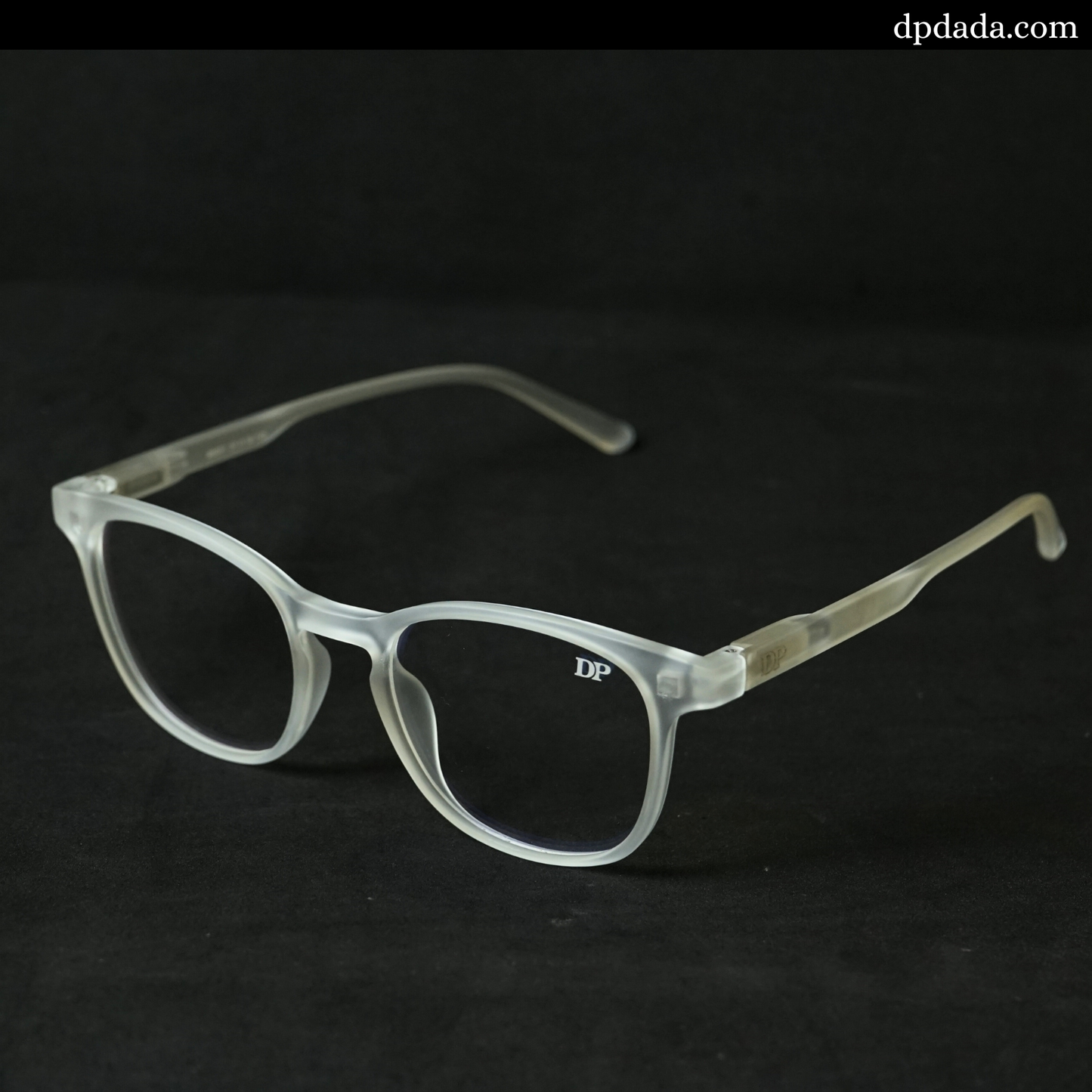 The Apex Mat White Clip  On By Dp Dada