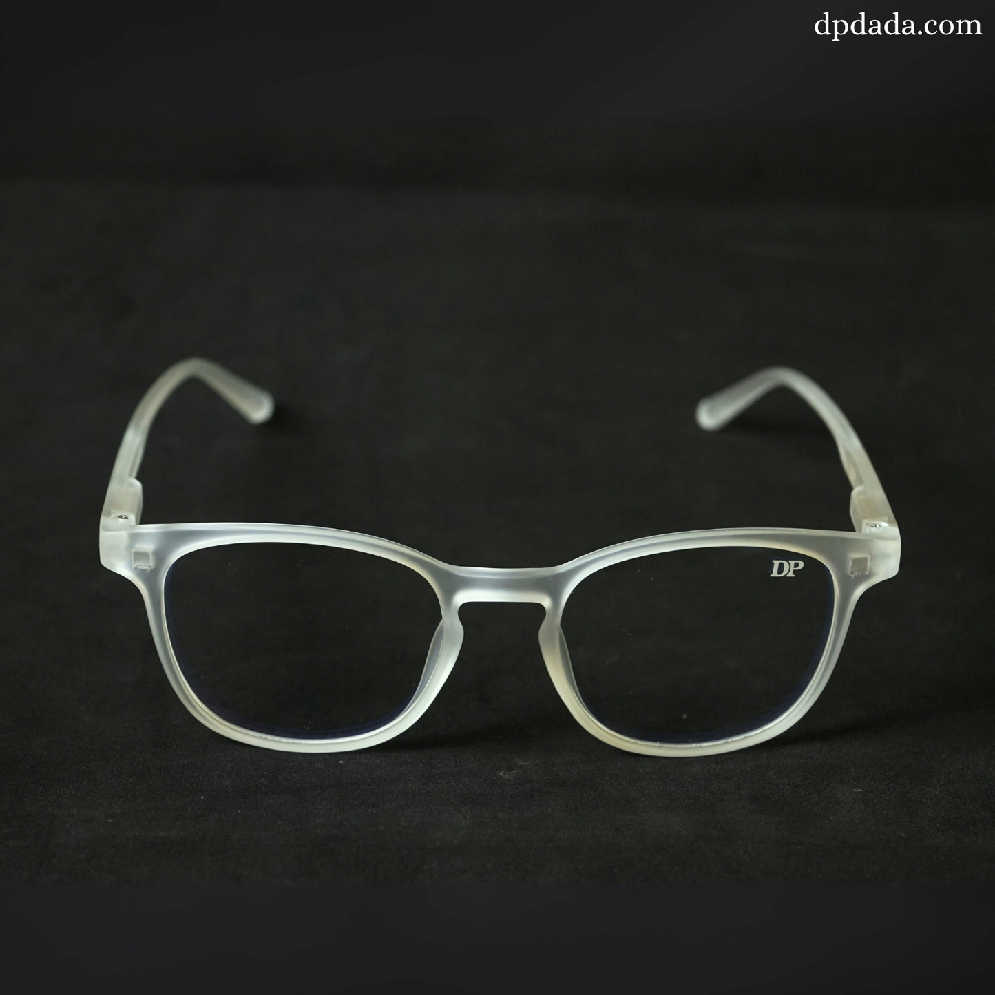 The Apex Mat White Clip  On By Dp Dada