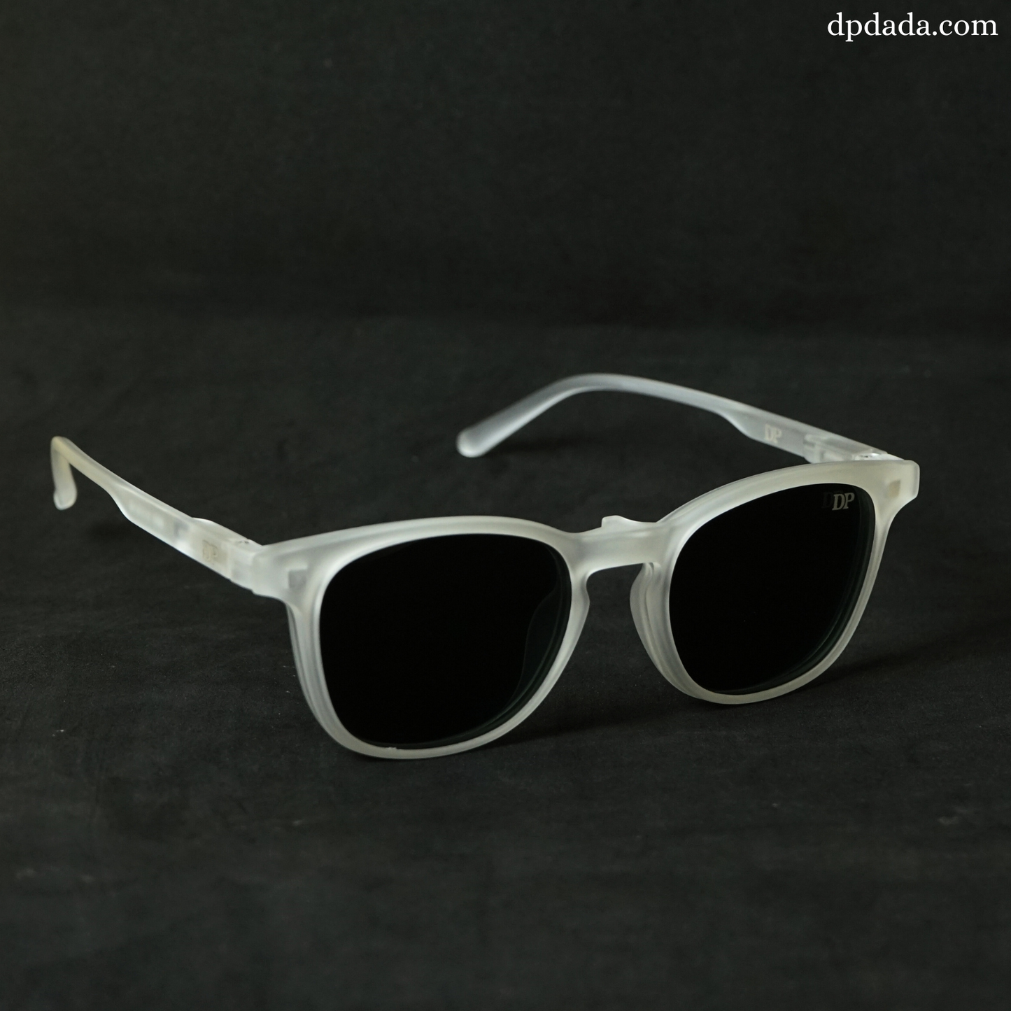 The Apex Mat White Clip  On By Dp Dada