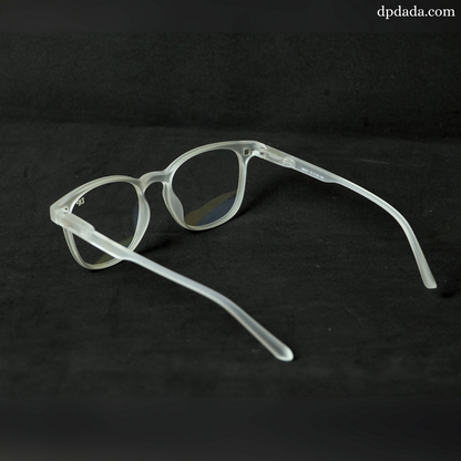 The Apex Mat White Clip  On By Dp Dada