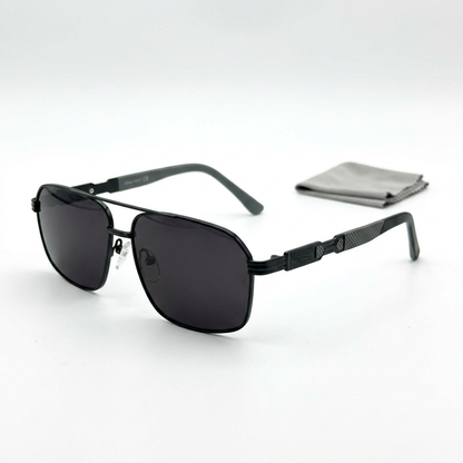 DP The Monarch Black